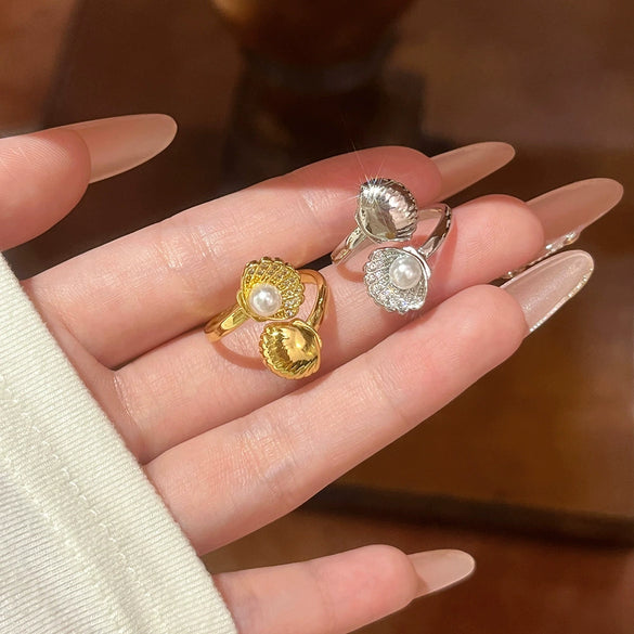 Wholesale Women's Electroplated Gold Inlaid With Zircon Minimalist Animal Zodiac Heart Geometric Shape Copper Ring