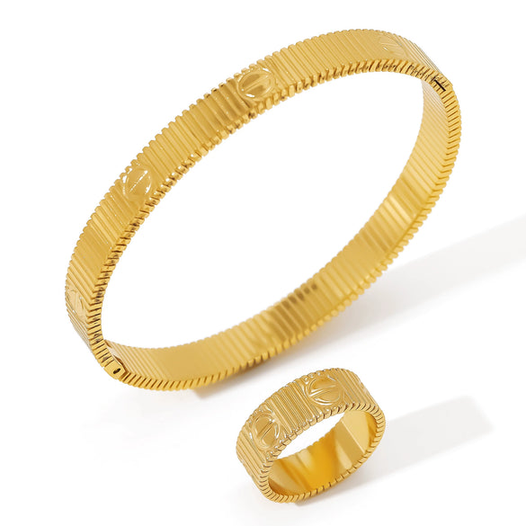 Wholesale Women's Electroplated 18K Gold Geometric Stainless Steel Bracelet Ring Accessories