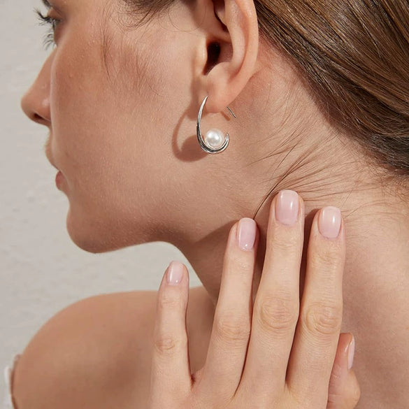 Wholesale Women's Elegant Casual Imitation Pearl Geometric Copper Electroplated Earrings