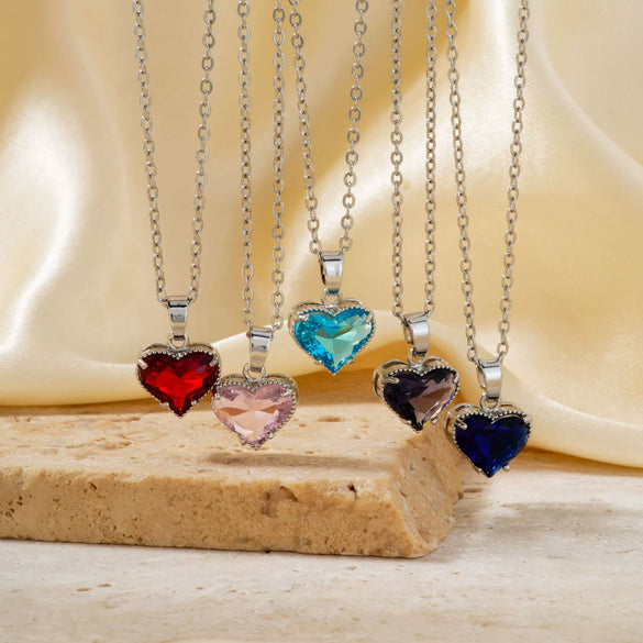 Wholesale Women's Elegant Copper Love Pattern Heartshaped Pendant Earrings And Necklace Threepiece Set With O Chain And Electroplating
