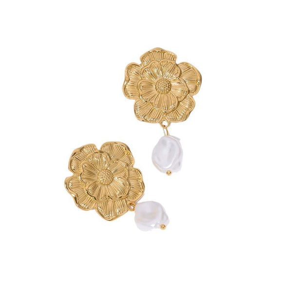 Wholesale Women's Elegant Flowershaped Stainless Steel Emulation Pearl 18K Gold Plated Ear Studs