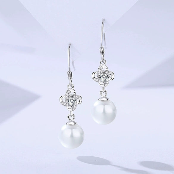 Wholesale Women's Elegant Geometric Four Leaf Clover Electroplated Sterling Silver Earrings