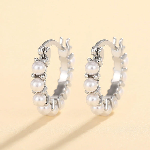 Wholesale Women's Elegant Geometric Imitation Pearl Copper Electroplated Earrings