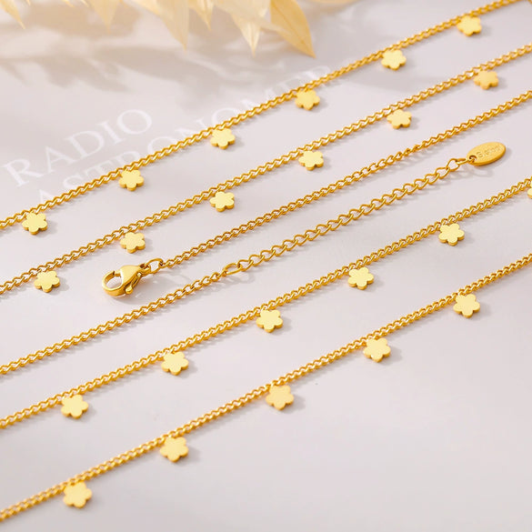 Wholesale Women's Elegant Light Luxury Style Peach Blossom Pendant Clavicle Necklace Titanium Steel Electroplated 18K Gold