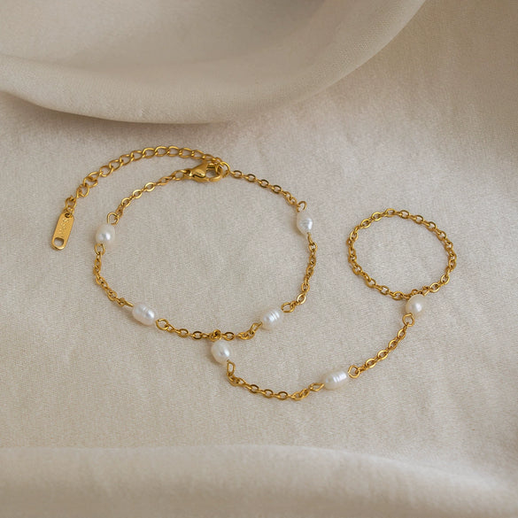 Wholesale Women's Elegant Minimalist Geometric Stainless Steel Oshaped Chain Necklace With Pvd Furnace Vacuum Real Gold Plating Jewelry