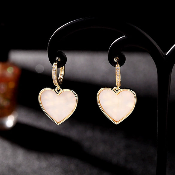 Wholesale Women's Elegant Minimalist Heartshaped Environmental Protection Copper Earrings With Electroplating