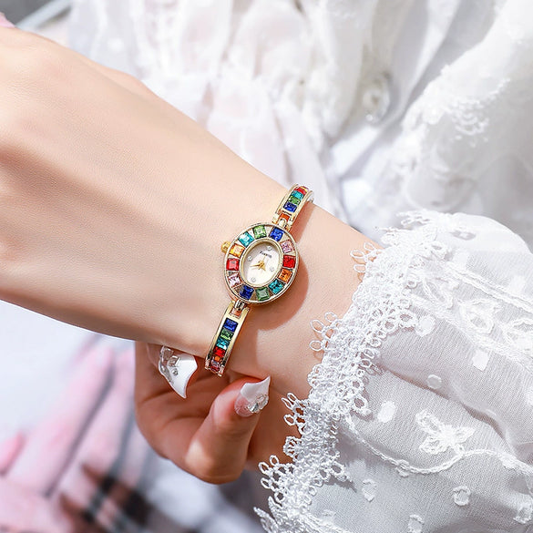 Wholesale Women's Elegant Multicolor Diamond Watch With Alloy Case And Strap Oval Dial