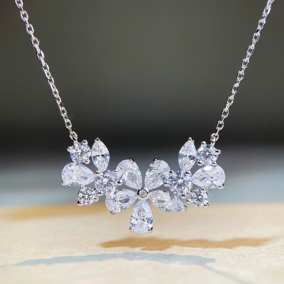 Wholesale Women's Elegant Silver 925 Sterling Silver Flower Ochain Necklace With Diamond Design
