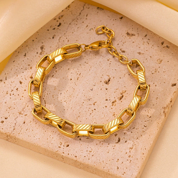 Wholesale Women's Elegant Simple Versatile Titanium Steel Bracelet With Heart Shape Flower Bow Tie Pattern Electroplated