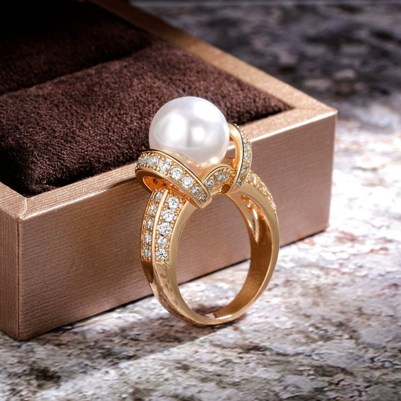 Wholesale Women's Elegant Temperament Geometric Zircon Pearl Goldplated Copper Ring Jewelry