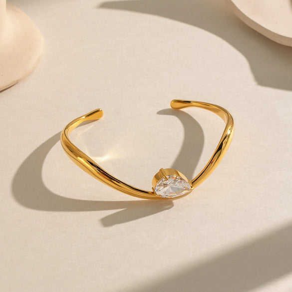 Wholesale Women's Elegant White Zircon Wave Open Bracelet In 18K Gold Plated Stainless Steel With Modern Geometric Style