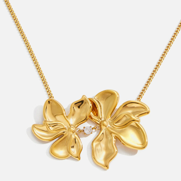 Wholesale Women's Exaggerated Flower Stainless Steel Electroplated Necklace