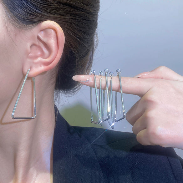 Wholesale Women's Exaggerated Geometric Metal Circle Earrings With Electroplating Design