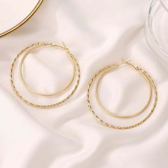 Wholesale Women's Exaggerated Geometric Metal Circle Earrings With Electroplating Design