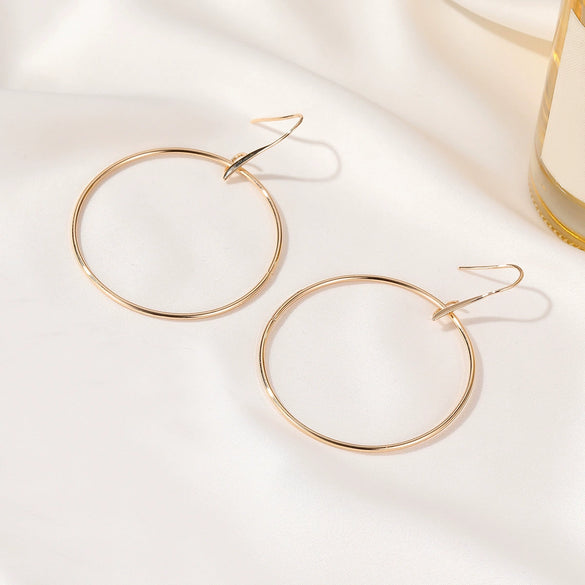 Wholesale Women's Exaggerated Geometric Metal Circle Earrings With Electroplating Design