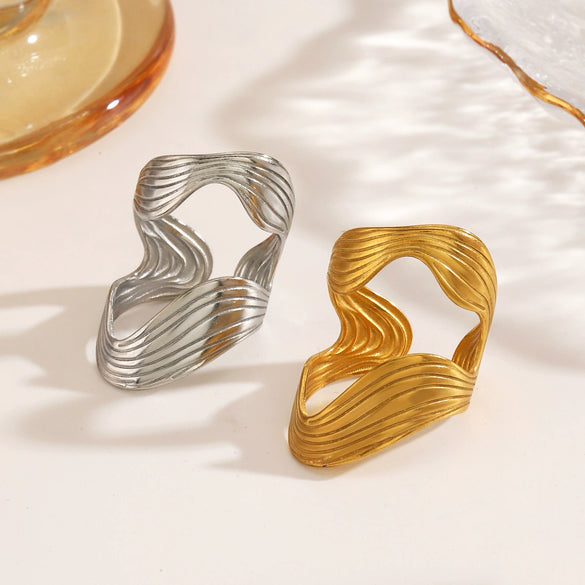 Wholesale Women's Exaggerated Irregular Shaped Line Ring In Geometric Pattern Made Of Stainless Steel With Electroplating