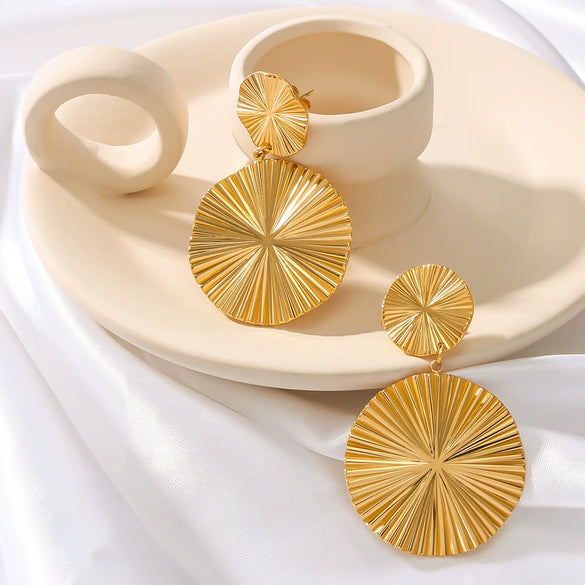 Wholesale Women's Exaggerated Large Earrings With Pleated Round Stainless Steel Pendant 18K Vacuum Plated In Furnace Geometric Style