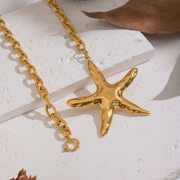 Wholesale Women's Exaggerated Minimalist Ins Style Hammered Star Pendant Necklace With Heavy Chain 18K Real Gold Plated Stainless Steel