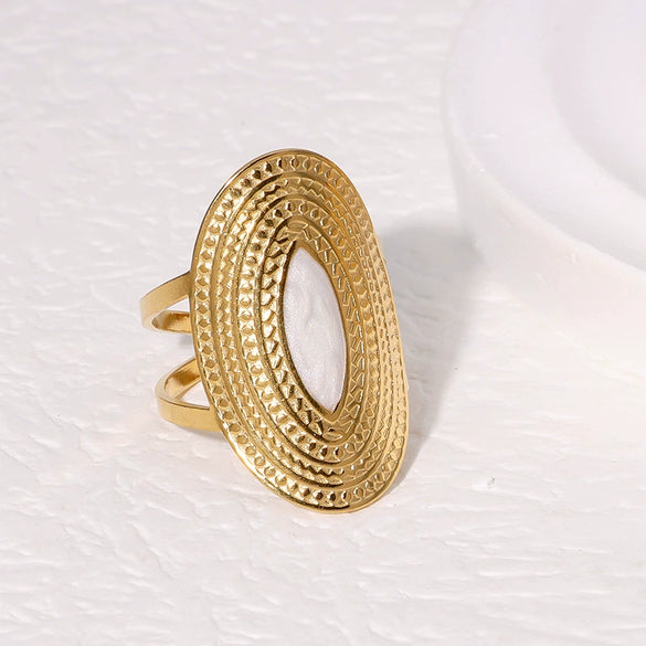 Wholesale Women's Exaggerated Wide Food Finger Ring Geometric Pattern Stainless Steel 18K Gold Plated Electroplated