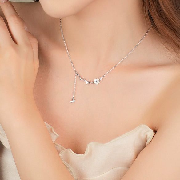 Wholesale Women's Fairy Style Silver Necklace With Inlaid Shell Flower Insect Star Pattern And Cross Chain