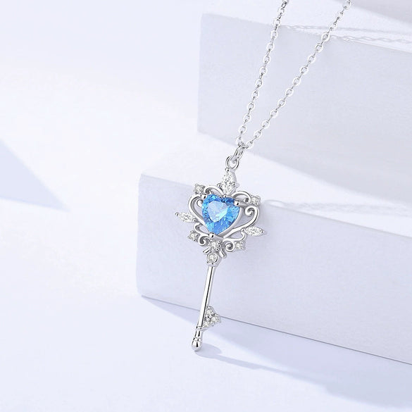 Wholesale Women's Fashion Allmatch Heartshaped Geometric Inlaid Zircon 925 Sterling Silver Necklace With Cross Chain