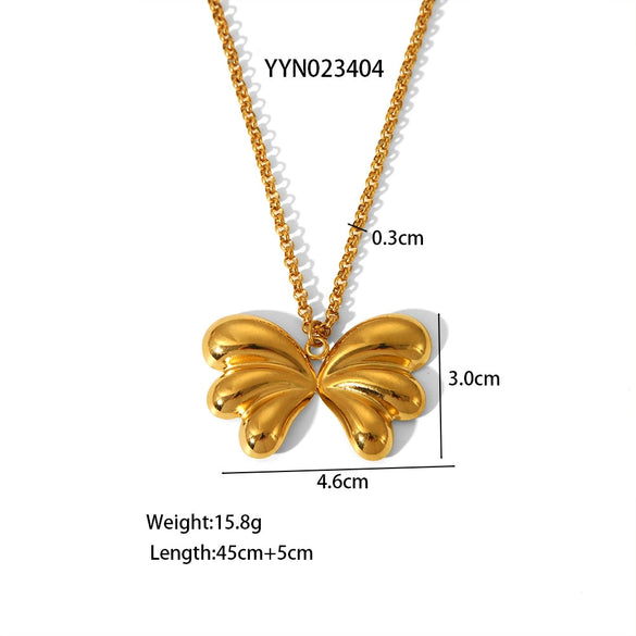 Wholesale Women's Fashion Clavicle Chain With Butterfly Pendant Titanium Steel And Stainless Steel Geometric And Animal Pattern Pvd Furnace Real Gold Electroplating