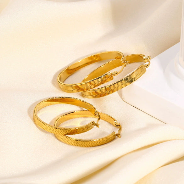 Wholesale Women's Fashion Exaggerated Personality Circle Earrings With 18K Golden Stainless Steel Snake Chain And Pvdp Furnace Real Gold Treatment Geometric Styling