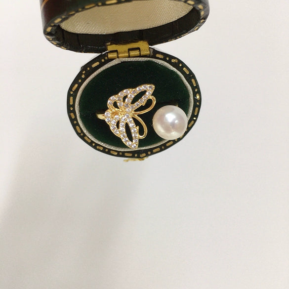 Wholesale Women's Fashion Freshwater Pearl And Copper Ring With Butterfly And Micro Set Zircon