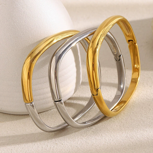 Wholesale Women's Fashion Geometric Asymmetrical Round Buckle Stainless Steel 18K Gold Plated Hand Bracelet