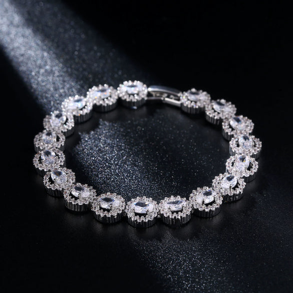 Wholesale Women's Fashion Geometric Copper Zircon Inlaid Bracelet