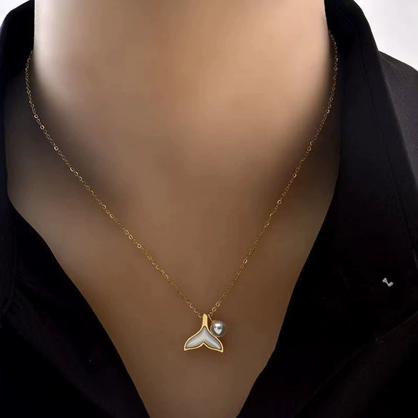 Wholesale Women's Fashion Geometric S925 Sterling Silver Fishtail Necklace With Snake Bone Chain And Electroplating
