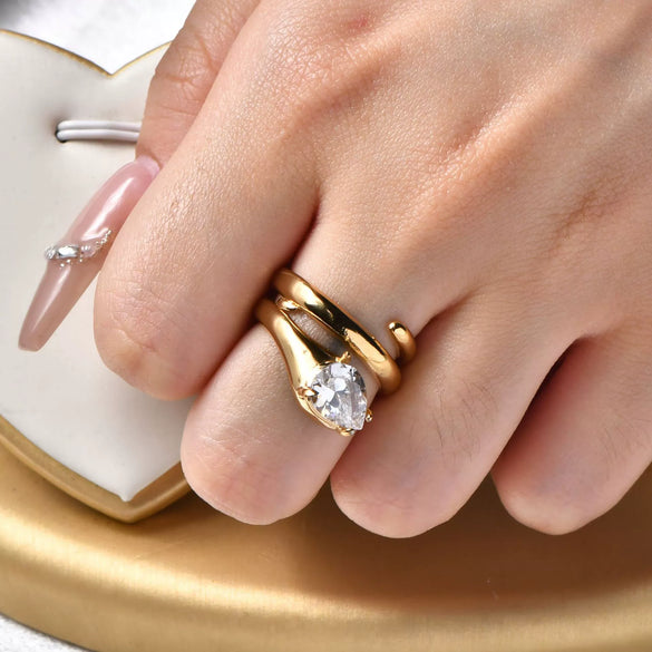 Wholesale Women's Fashion Geometric Snake Ring Stainless Steel 18K Gold Plated Inlaid Zircon