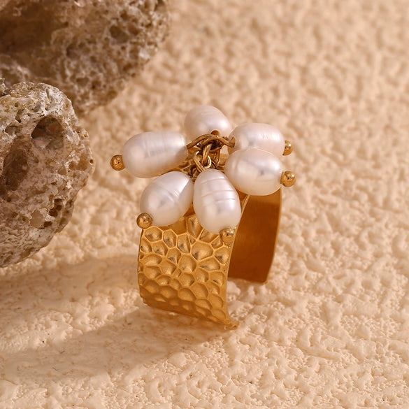Wholesale Women's Fashion Geometric Stainless Steel Electroplated 18K Gold Pearl Tassel Hammer Pattern Opening Bracelet Ring