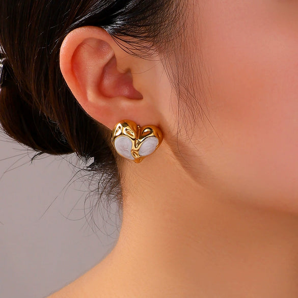 Wholesale Women's Fashion Heart Shaped Drop Oil Earrings In Stainless Steel With 18K Vacuum Plating In Furnace
