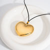 Wholesale Women's Fashion Hollow Love Peach Heart Pendant Necklace In Stainless Steel With Pvd Furnace Vacuum Real Gold Plating