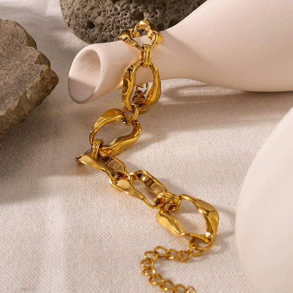 Wholesale Women's Fashion Ins Style Joker High Sense Stainless Steel 18K Gold Plated Irregular Geometric Bracelet With Vacuum Plating