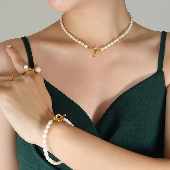 Wholesale Women's Fashion Jewelry With Fresh Water Pearl Chain And Electroplated Ot Buckle