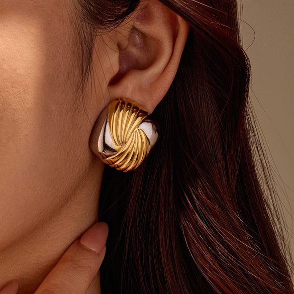 Wholesale Women's Fashion Light Luxury Geometric Stainless Steel Electroplated Earrings
