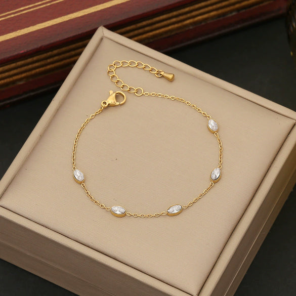Wholesale Women's Fashion Love Heart Shape Stainless Steel O Chain Necklace Set With Electroplating And Artificial Crystal Pendant