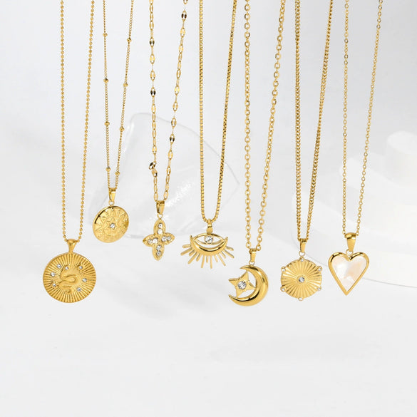 Wholesale Women's Fashion Love Necklace With Heart Shaped Snake Pendant Made Of Titanium Steel And Stainless Steel Pvd Furnace Real Gold Plated