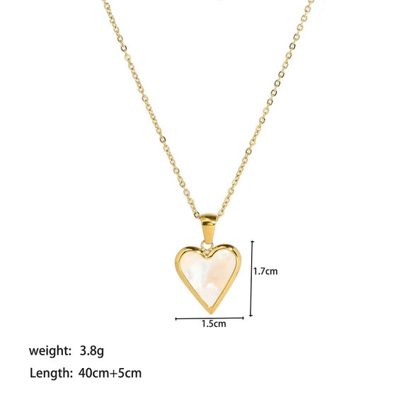 Wholesale Women's Fashion Love Necklace With Heart Shaped Snake Pendant Made Of Titanium Steel And Stainless Steel Pvd Furnace Real Gold Plated