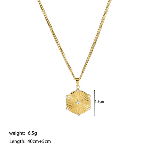 Wholesale Women's Fashion Love Necklace With Heart Shaped Snake Pendant Made Of Titanium Steel And Stainless Steel Pvd Furnace Real Gold Plated