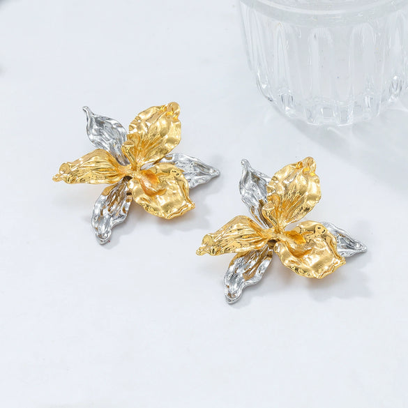 Wholesale Women's Fashion Multilayer Zinc Alloy Earrings With Flower Pattern And Electroplating Design