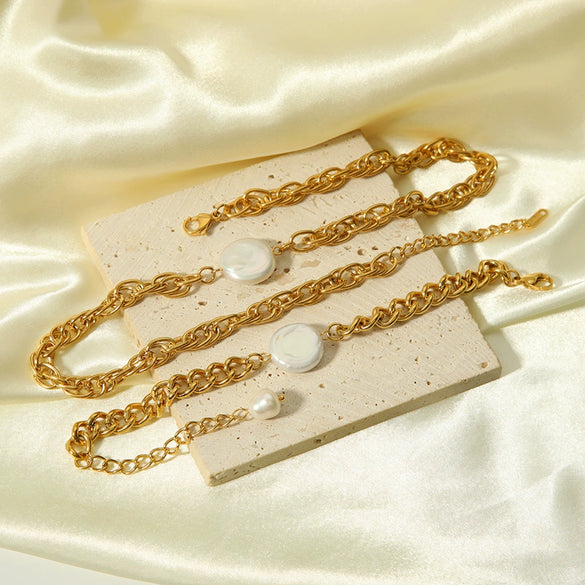 Wholesale Women's Fashion Natural Shell Bead And Stainless Steel Necklace And Bracelet With Geometric Pattern And Pvdp Furnace Real Gold Treatment