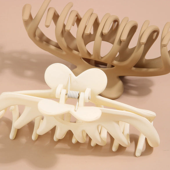 Wholesale Women's Fashion Ol Animals Style Ps Plastic Hair Claw Clip With Baking Paint