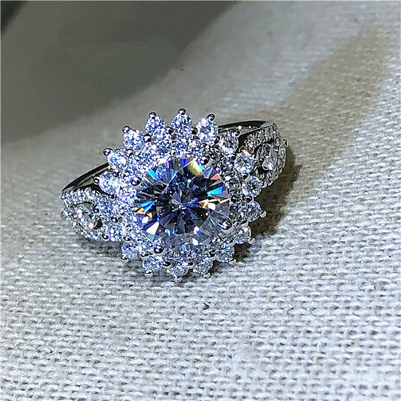 Wholesale Women's Fashion Ol Style Copper Platinum Plated Zircon Ring With Geometric And Flower Pattern For Wedding