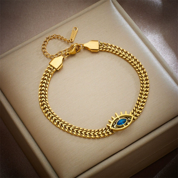 Wholesale Women's Fashion Retro Highend Titanium Steel Hollow Butterfly Pendant Bracelet With Electroplated Metal Chain