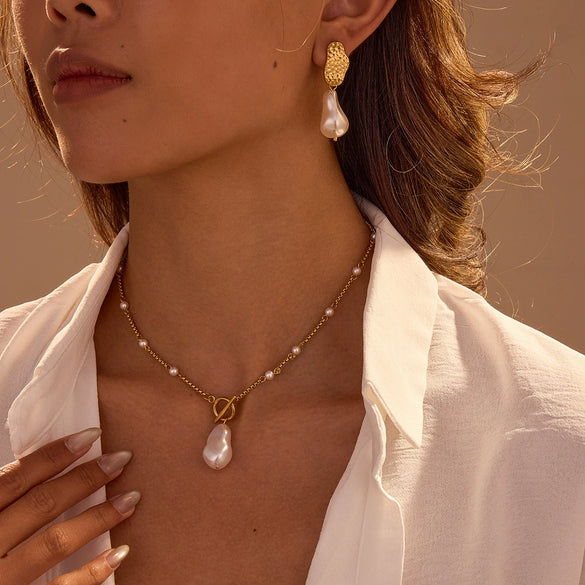 Wholesale Women's Fashion Retro Imitation Baroque Pearl Geometric Stainless Steel 18K Electroplated Earrings And Necklace