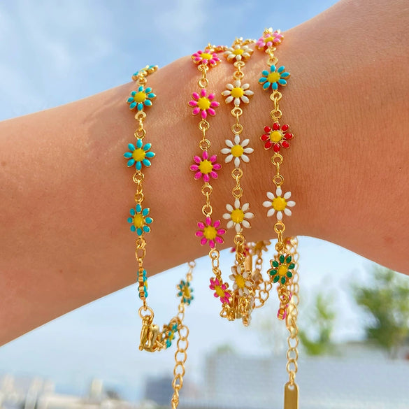 Wholesale Women's Fashion Small Wrinkle Chrysanthemum Stainless Steel Bracelet With Pvdp Furnace Real Gold Treatment