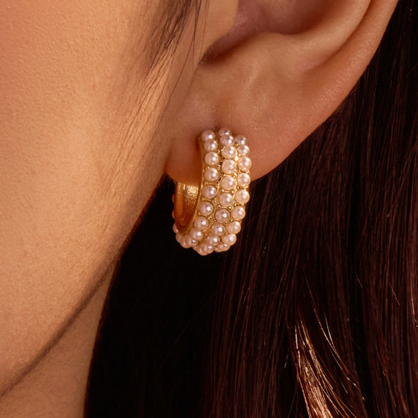 Wholesale Women's Fashion Stainless Steel Earrings With Pearl Inlaid Geometric And U Shaped Patterns And Electroplating Processing